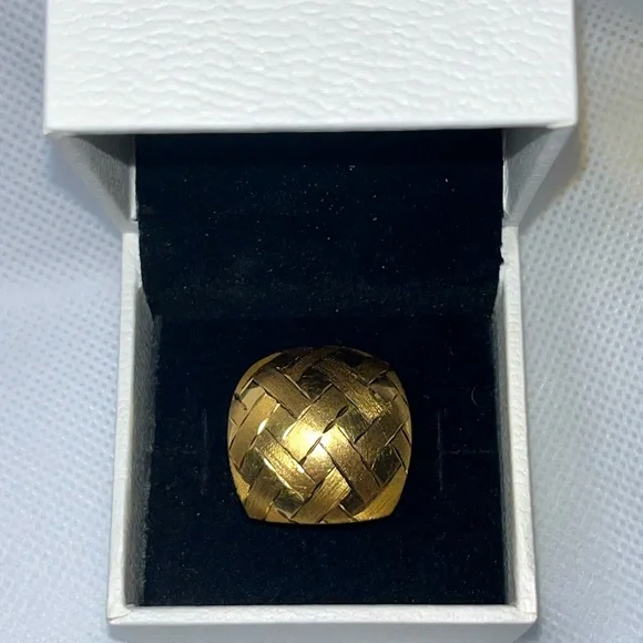 H. Stern pure gold 18k ring, collection H. Stern 2015, made in Brazil. - Picture 2 of 8